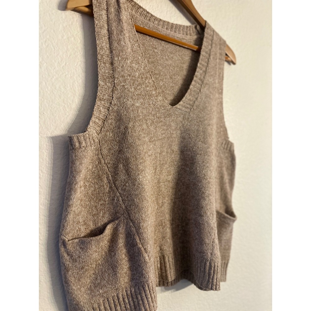 Tan Heathered Knit Sweater Vest with Pockets - V-Neck Boho - Picture 3 of 6
